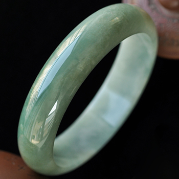 �������������Ȼ���A��Բ���������ھ�60MM